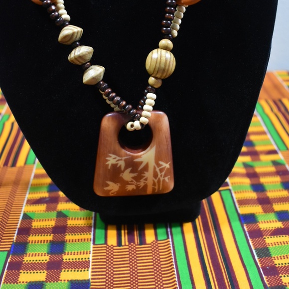 Matching Set: African Wooden Necklace and Earrings - Picture 8 of 8